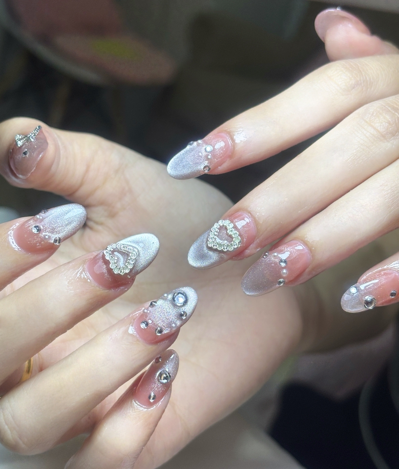 ช่างทำเล็บ - ทาสีเจลและต่อเล็บนอกสถานที่ — สวยครบจบถึงที่บ้าน - 25