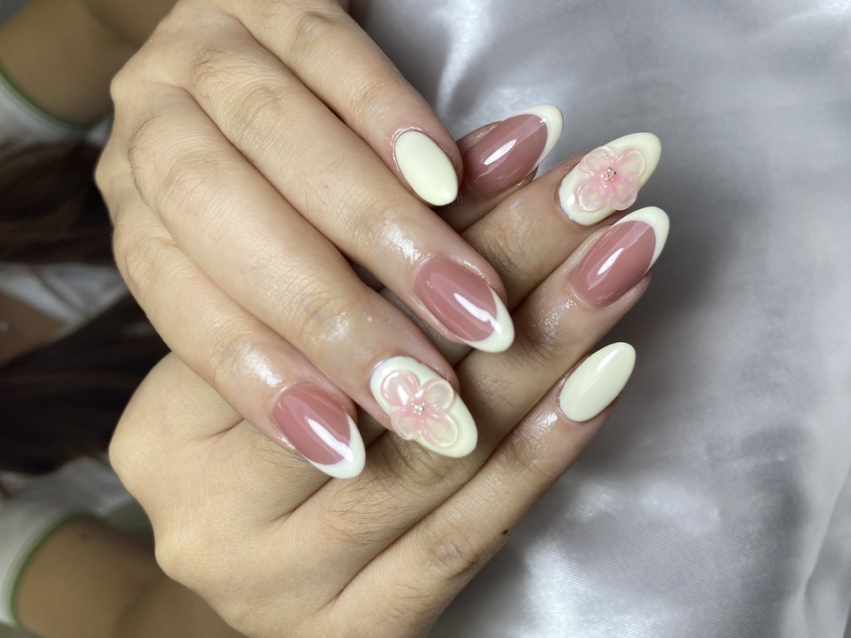 ช่างทำเล็บ - ทาสีเจลและต่อเล็บนอกสถานที่ — สวยครบจบถึงที่บ้าน - 13