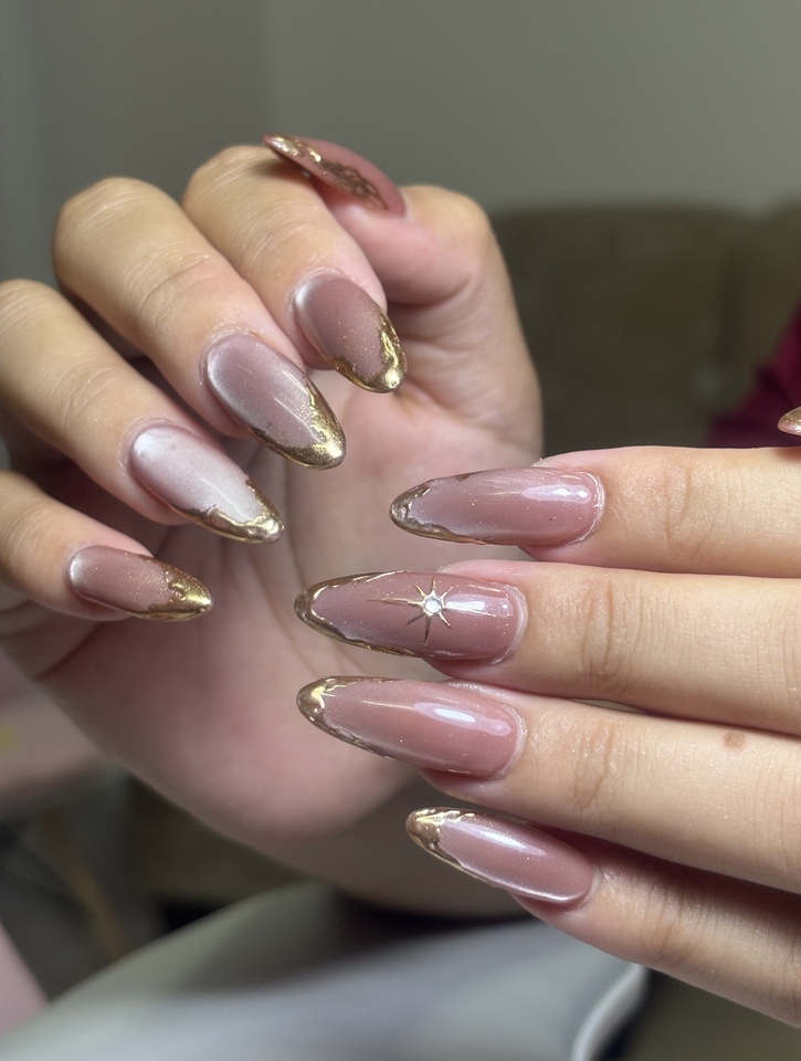 ช่างทำเล็บ - ทาสีเจลและต่อเล็บนอกสถานที่ — สวยครบจบถึงที่บ้าน - 23