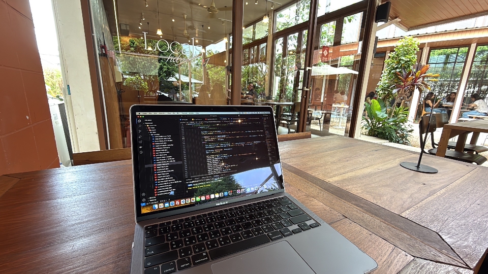 รับทำเว็บไซต์ รับทําเว็บขายของออนไลน์ ออกแบบเว็บขายสินค้า เขียนเว็บไซต์ แก้ bug เว็บไซต์สำเร็จรูป