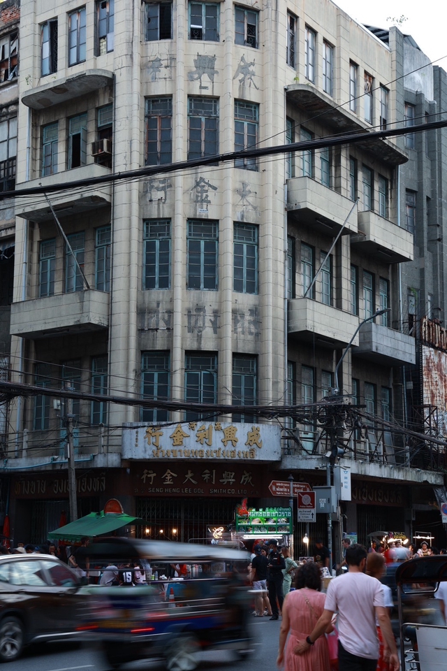 ช่างภาพกรุงเทพ รับถ่ายภาพสถานที่เก่าแก่ รับถ่ายภาพเมือง ภาพถ่ายสตรีท บริการถ่ายภาพมืออาชีพ