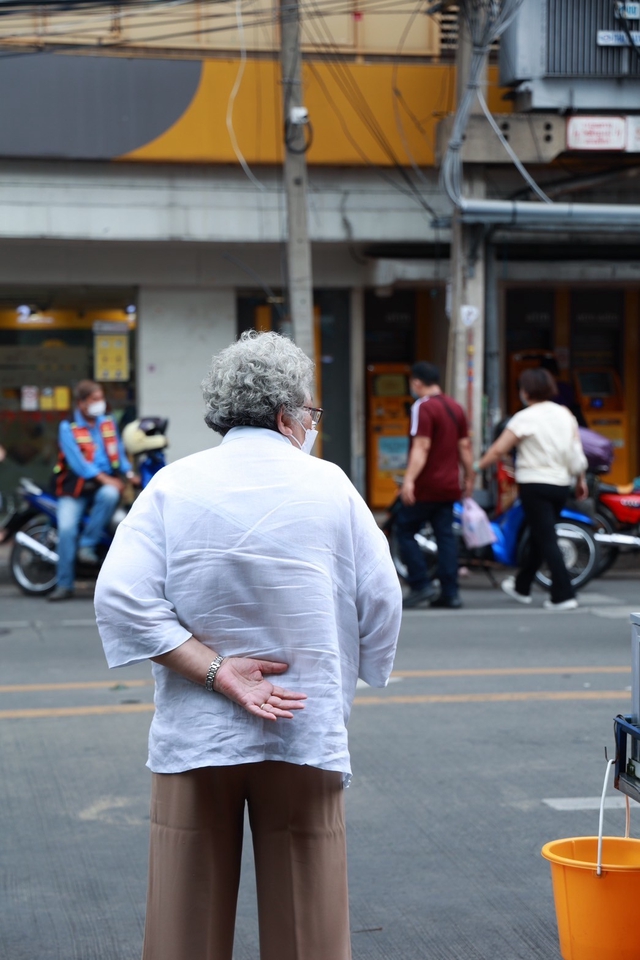 ช่างภาพรับถ่ายภาพคน รับถ่ายภาพบุคคล รับถ่ายภาพโปรไฟล์ ช่างภาพกรุงเทพ