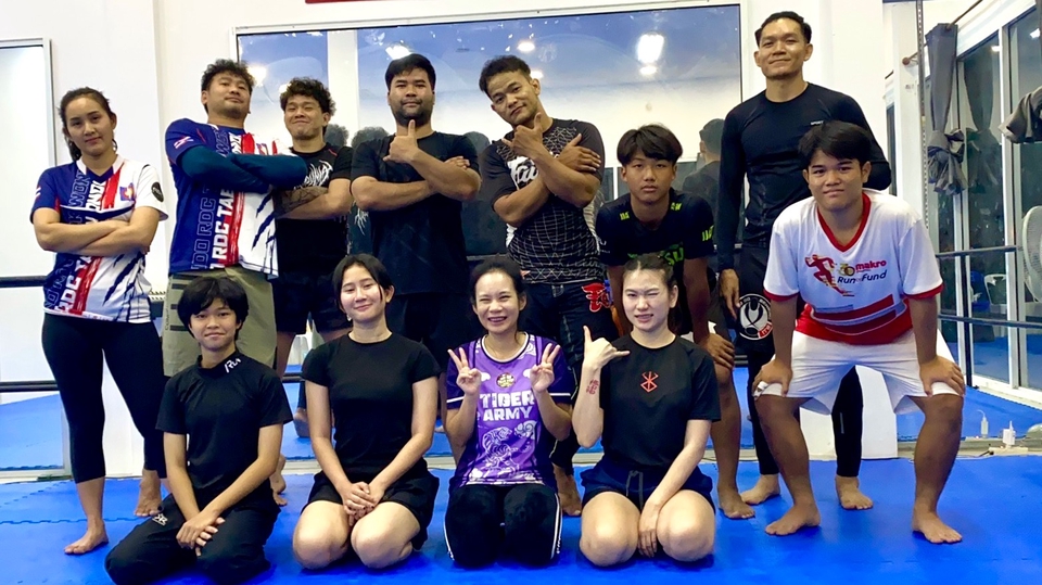 รับสอนมวยไทย มวยสากล MMA BJJ ออกกำลังกายและเพิ่มทักษาะป้องกันตัว อ.เมืองโคราช