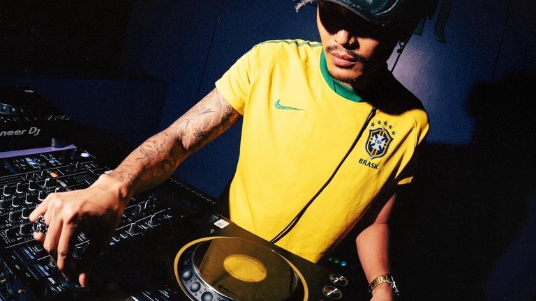 ดีเจเปิดแผ่น บริการดีเจ จ้างดีเจเปิดงาน ราคาถูก dj กรุงเทพฯ dj เชียงใหม่ dj พัทยา dj ภูเก็ต