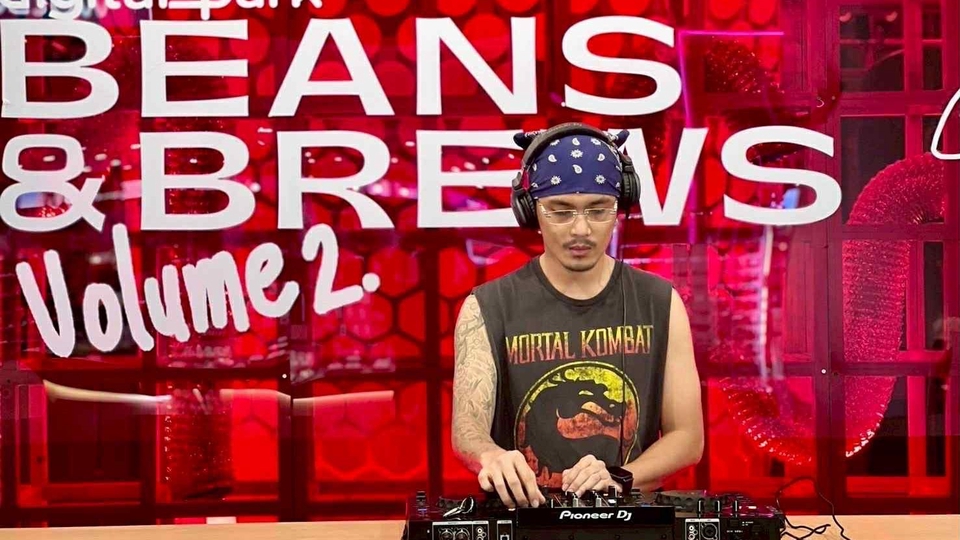 จ้างดีเจเปิดแผ่นงานปาร์ตี้ ดีเจมืออาชีพ ราคาดี