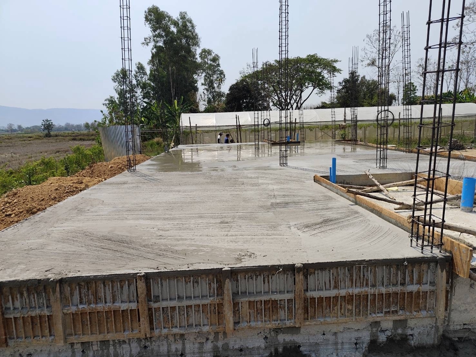 ผู้รับเหมาก่อสร้าง เทพื้นคอนกรีตเสริมเหล็ก งานก่อสร้าง