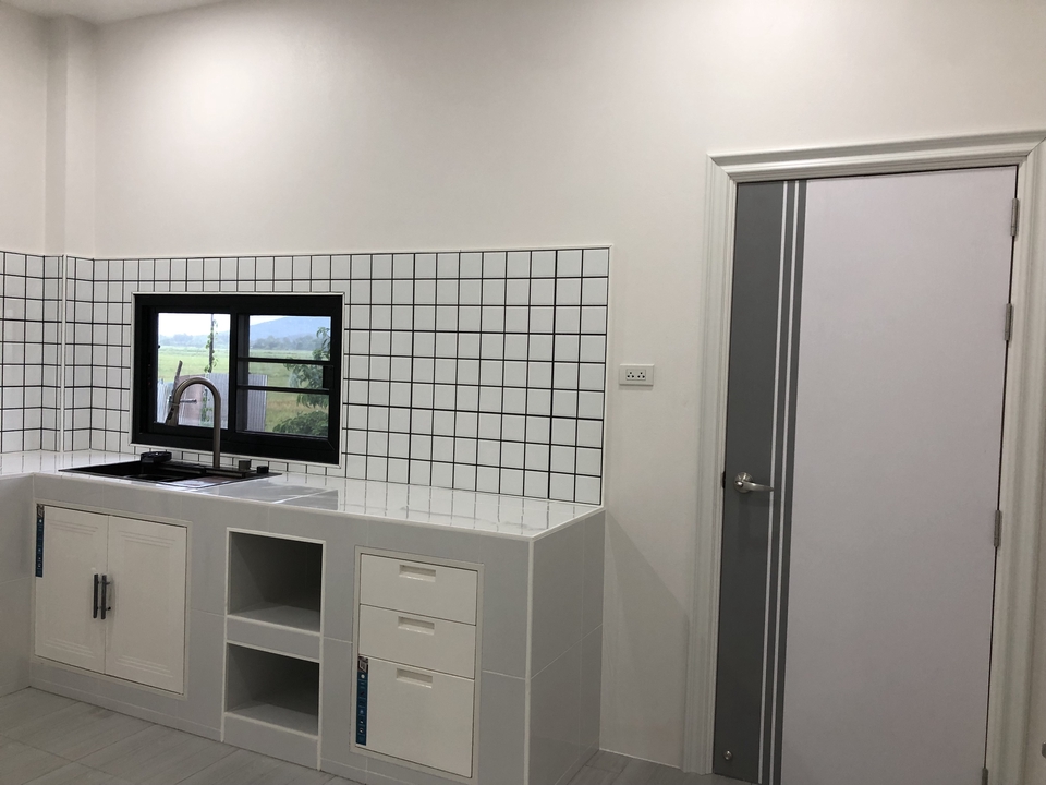 ผู้รับเหมาก่อสร้าง ต่อเติมครัวสวยสไตล์โมเดิร์น