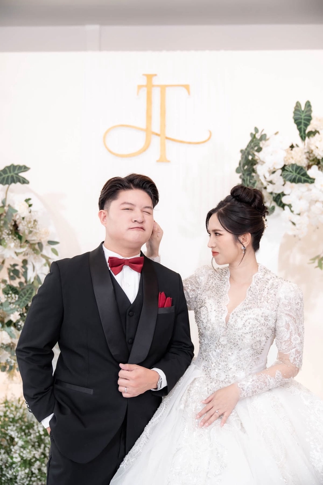 รับถ่ายรูปงานแต่งงานสวยๆ ช่างภาพมืออาชีพ บริการถ่ายภาพพรีเวดดิ้ง