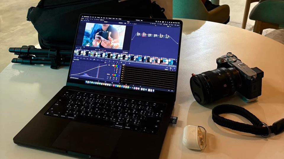 รับตัดต่อวีดีโอ  ตัดต่อคลิป  วีดีโอพรีเซนเทชั่น  ถ่ายวีดีโอ  ราคาถูก