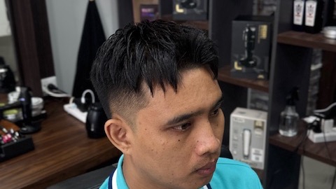 บริการตัดผมนอกสถานที่ ตัดผมชายทรงเท่