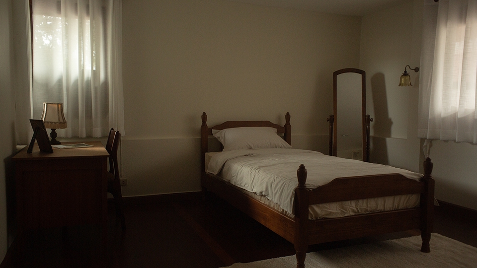 เช่าสตูดิโอถ่ายภาพ กรุงเทพ สตูดิโอให้เช่าขนาดใหญ่ พร้อมเตียงและโต๊ะทำงาน