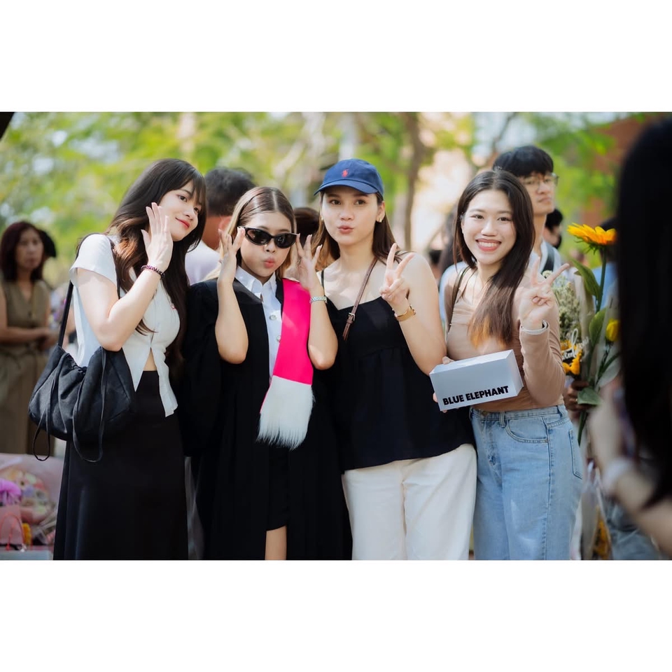 รับถ่ายวีดีโอ งานแต่ง งานอีเว้นท์ ตัดต่อวีดีโอ ราคาถูก บริการมืออาชีพ