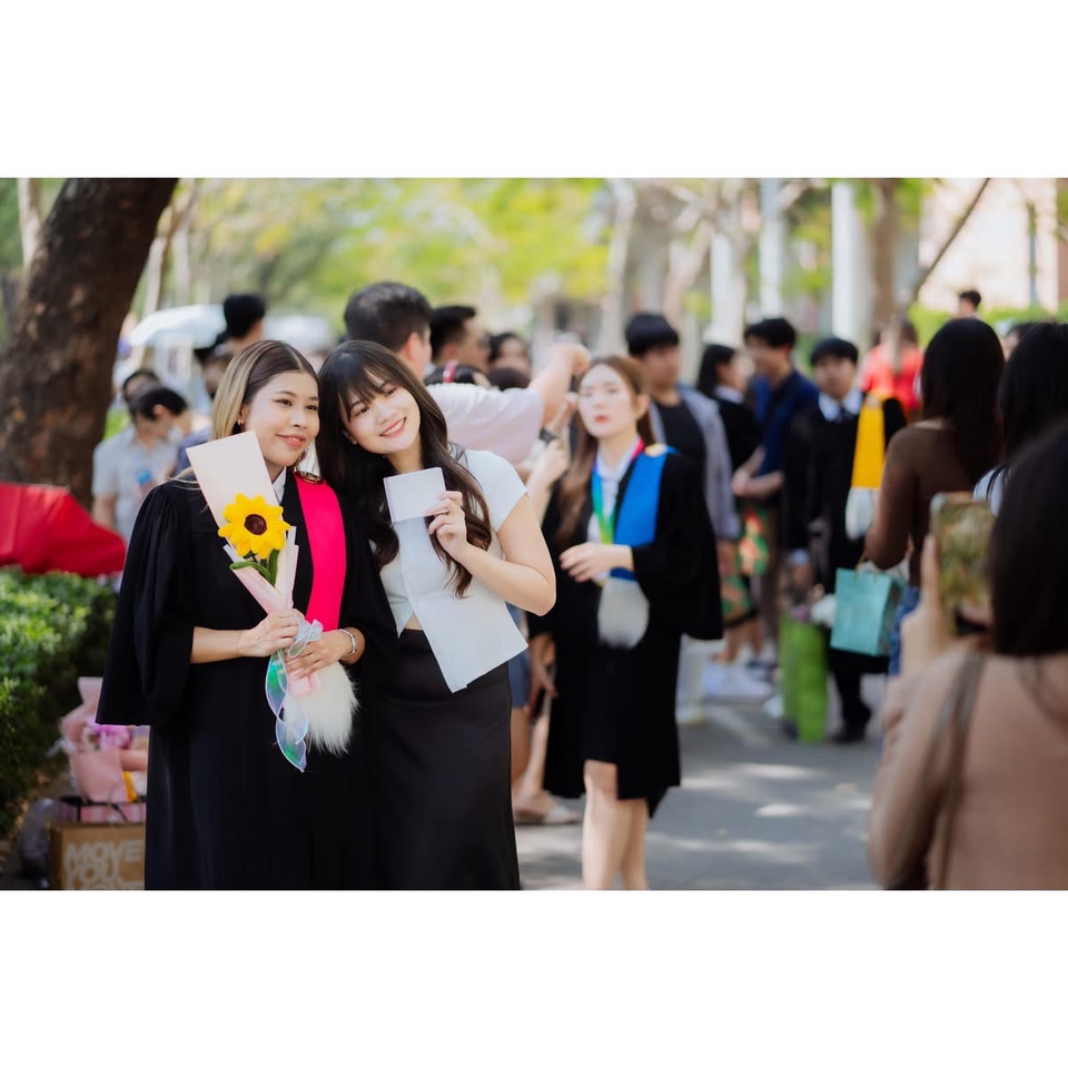 รับถ่ายวีดีโองานรับปริญญา ตัดต่อวีดีโอไฮไลท์สวยๆ