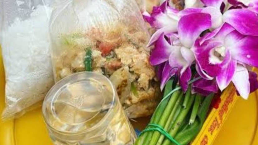 รับจ้างทำบุญ บริการทำบุญใส่บาตร มอบอาหารและดอกไม้สวยงาม เพื่อความเป็นสิริมงคล เสริมดวง แก้ชง รับจ้างตักบาตรออนไลน์ พร้อมส่งบุญให้ถึง วัด บริการทำบุญออนไลน์ สะดวก รวดเร็ว เสริมดวง