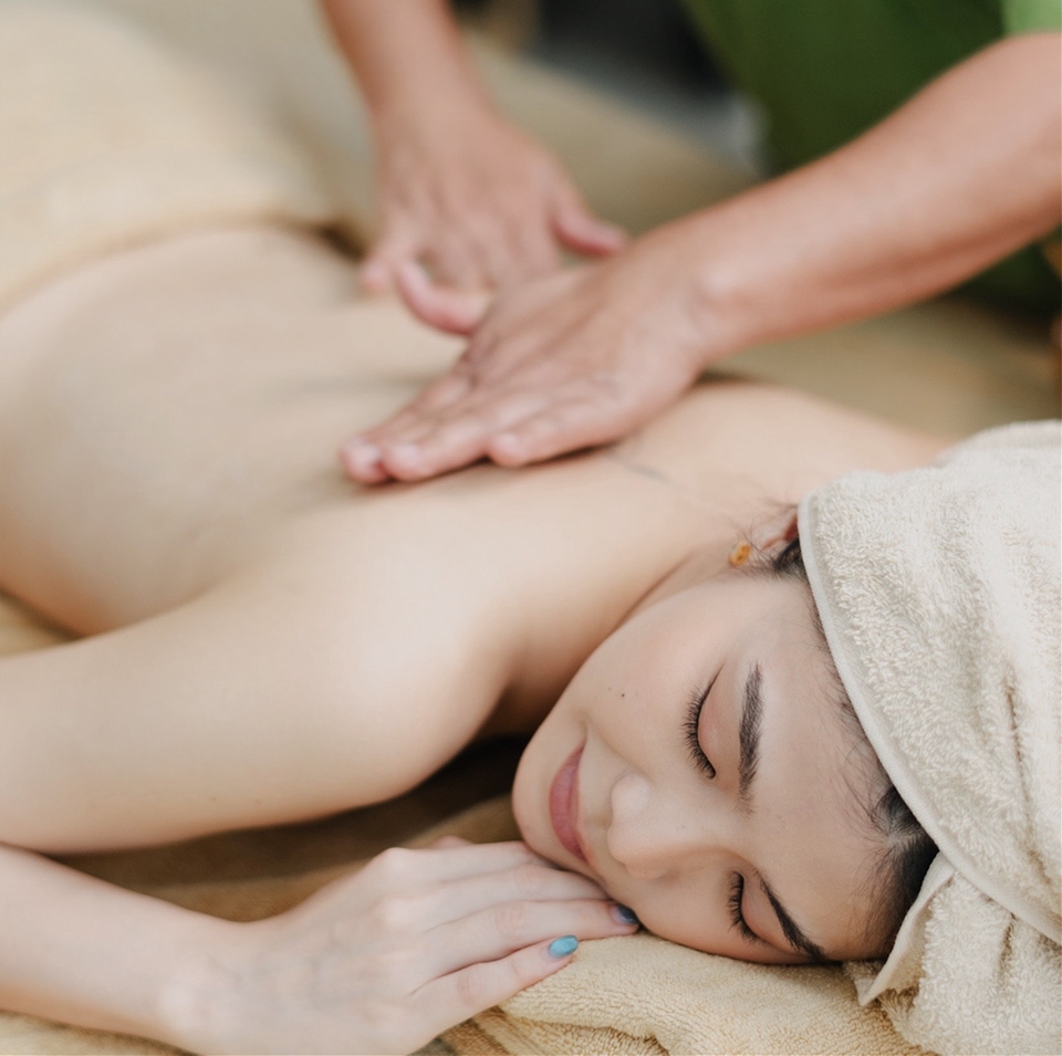 นวดผ่อนคลายกล้ามเนื้ออโรม่าด้วยกลิ่น