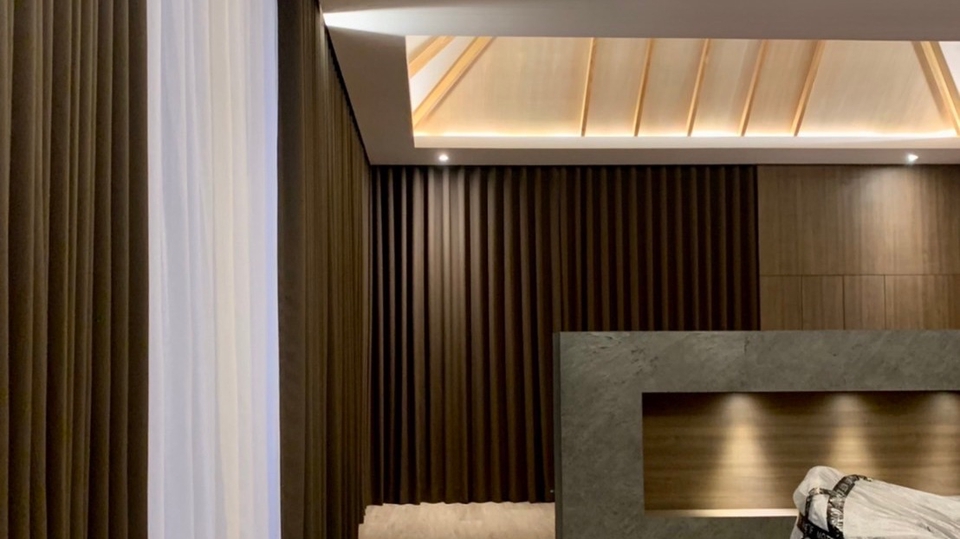 ม่านลอนทึบแสง ซ่อนหัวผ้าม่านเพื่อความทันสมัย