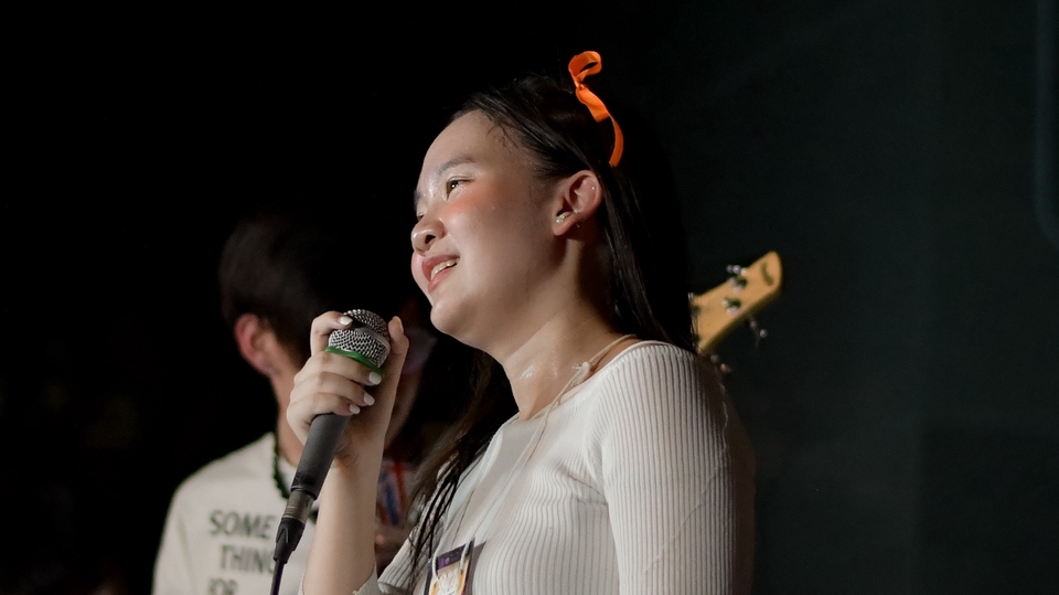 ร้องเพลงตอนกลางคืน ประสบการณ์ร้องเพลงค่อนข้างมากเคยเป็นนักร้องประกวด ชอบร้องเพลง พยายามฟังเพลงเยอะๆ