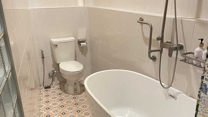 แม่บ้านทำความสะอาด ห้องน้ำสะอาดสะอ้านด้วยบริการทำความสะอาดบ้าน ช่วยให้บ้านคุณดูดี มีสุขอนามัยที่ดี