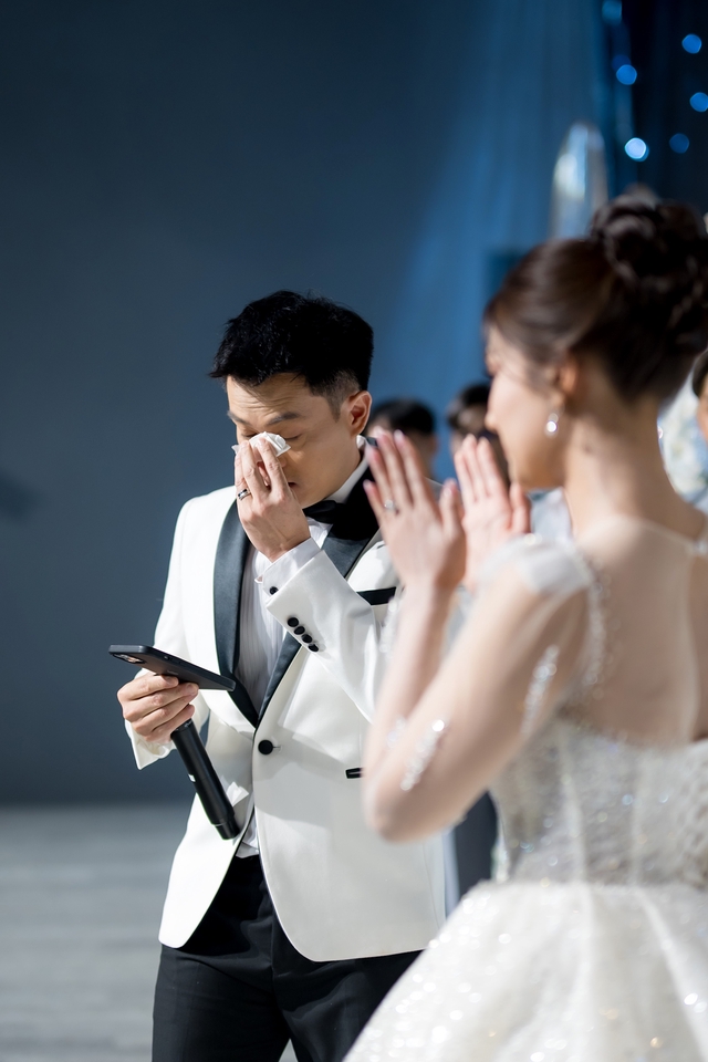 รับถ่ายภาพงานแต่งงานมืออาชีพ ช่างภาพงานแต่ง ภาพพรีเวดดิ้งสวย