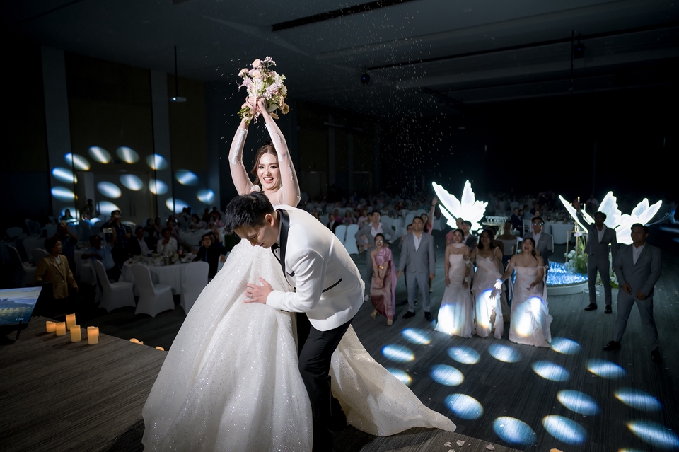 รับถ่ายภาพงานแต่งงาน ช่างภาพงานแต่ง ภาพถ่ายพรีเวดดิ้งสวยๆ