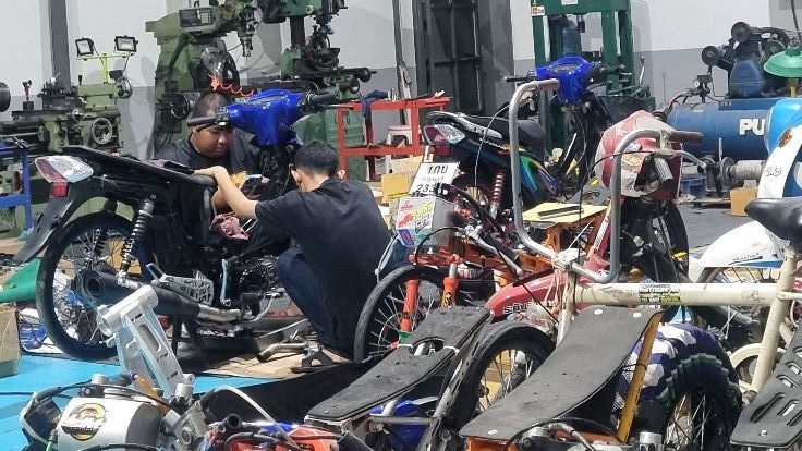 จองคิวทำรถ
ออกทริป ไลเดอส่งของ ฟิตเครื่อง จบงานได้จริง
ประสบการณ์ 25 ปีครับ