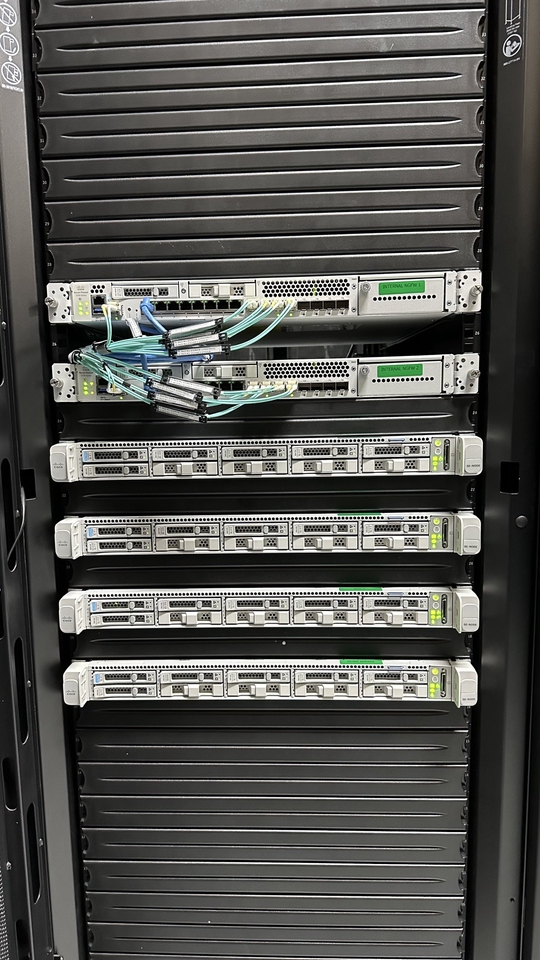 รับติดตั้งเซิร์ฟเวอร์และระบบเครือข่าย  วางระบบเน็ตเวิร์ค  บริการไอทีครบวงจร