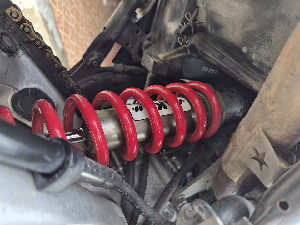 ซ่อมมอเตอร์ไซค์ - ซ่อมและSet up โช๊คOhlins - 4