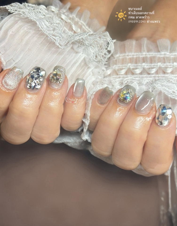 บริการทำเล็บที่บ้าน เจลสีเงินประกาย  ช่างทำเล็บมืออาชีพ