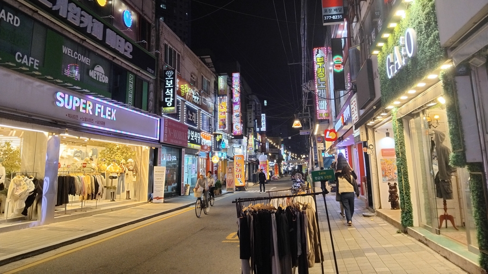 รับซื้อของที่เกาหลีส่งกลับไทย เครื่องสำอาง เสื้อผ้า ทุกอย่างที่ส่งกลับไทยได้รับหมด