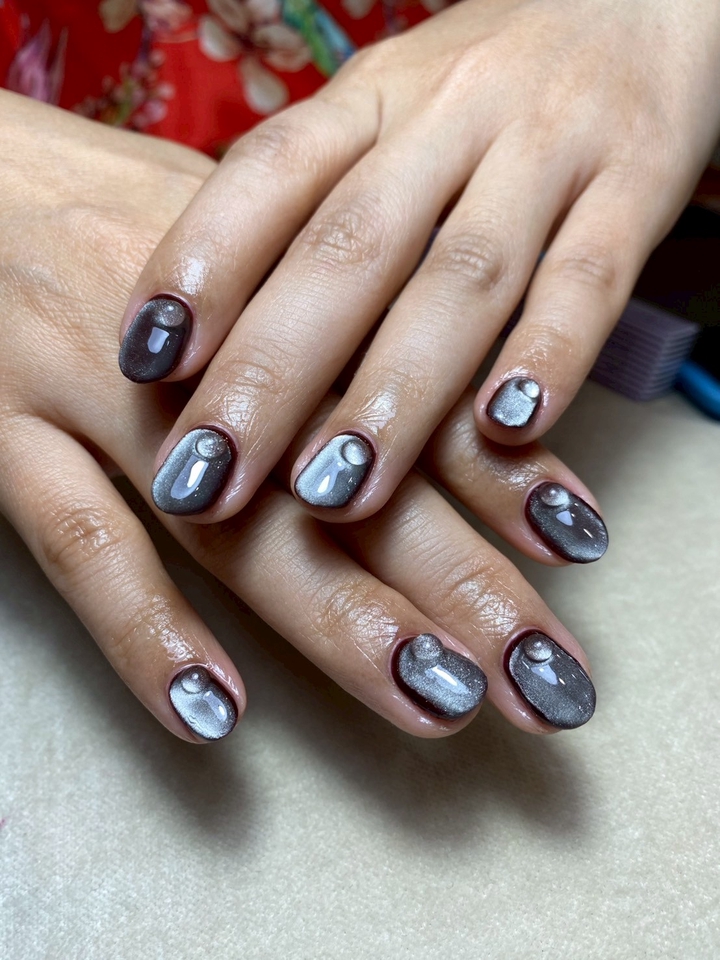 บริการทำเล็บที่บ้าน สีเทาเงินลายหินอ่อน