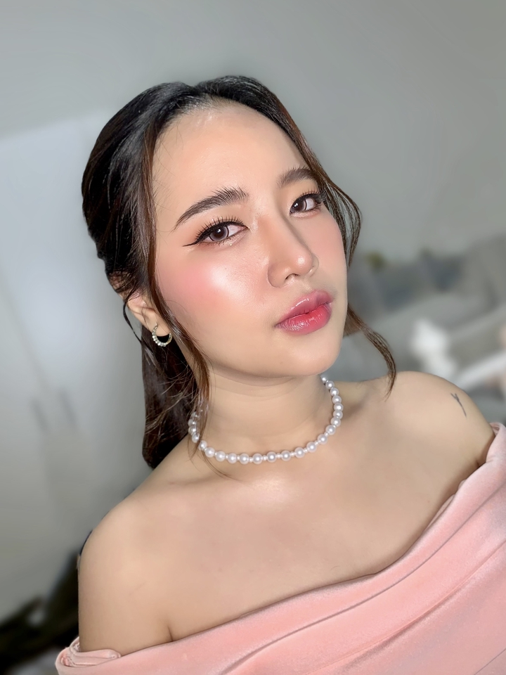 รับแต่งหน้าเจ้าสาว แต่งหน้าสไตล์เกาหลี สวยหวาน ช่างแต่งหน้า