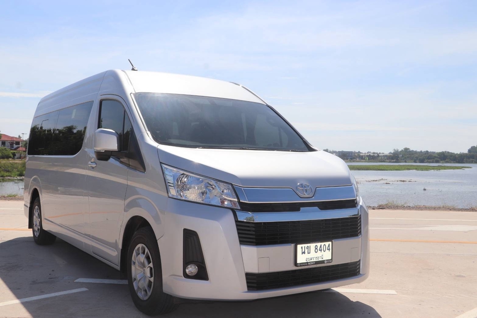 เช่ารถตู้อุบลราชธานี - เช่ารถตู้ Toyota computer All new VIP 8-9 ที่นั่ง - 3