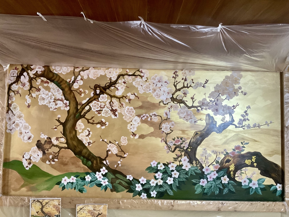 รับเพ้นท์ผนังลายต้นซากุระและดอกไม้สวยงาม ศิลปะบนผนัง ฝาผนัง ตกแต่งบ้าน
