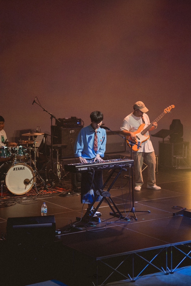 รับทำดนตรีประกอบภาพยนตร์ ตัดต่อเพลง มิกซ์เพลง แต่งเพลง