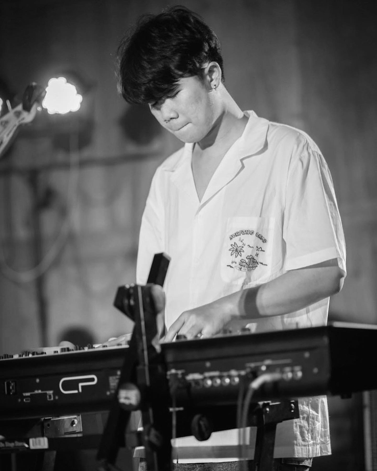 รับทำดนตรีประกอบภาพยนตร์  ตัดต่อเสียงเพลง  มิกซ์เพลง