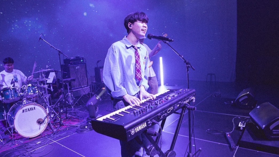นักร้อง,มือคีย์บอร์ด,นักเปียโน,ทำเพลง,ทำดนตรี