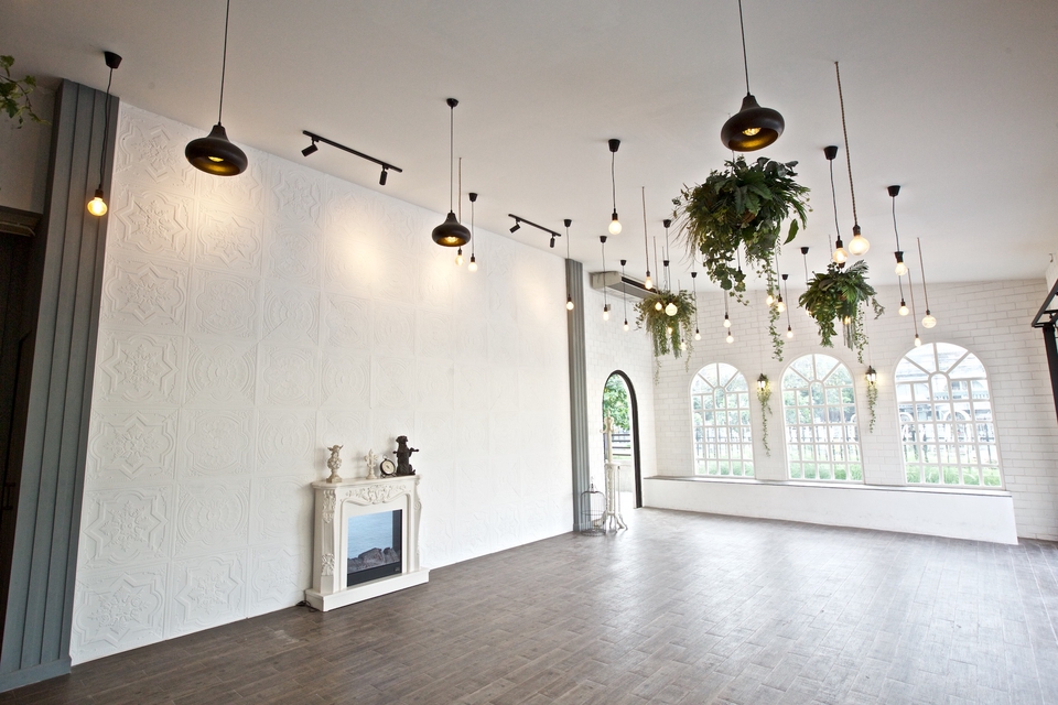 สตูดิโอให้เช่าถ่ายภาพและวีดีโอขนาดใหญ่ กรุงเทพ เหมาะสำหรับไลฟ์สด