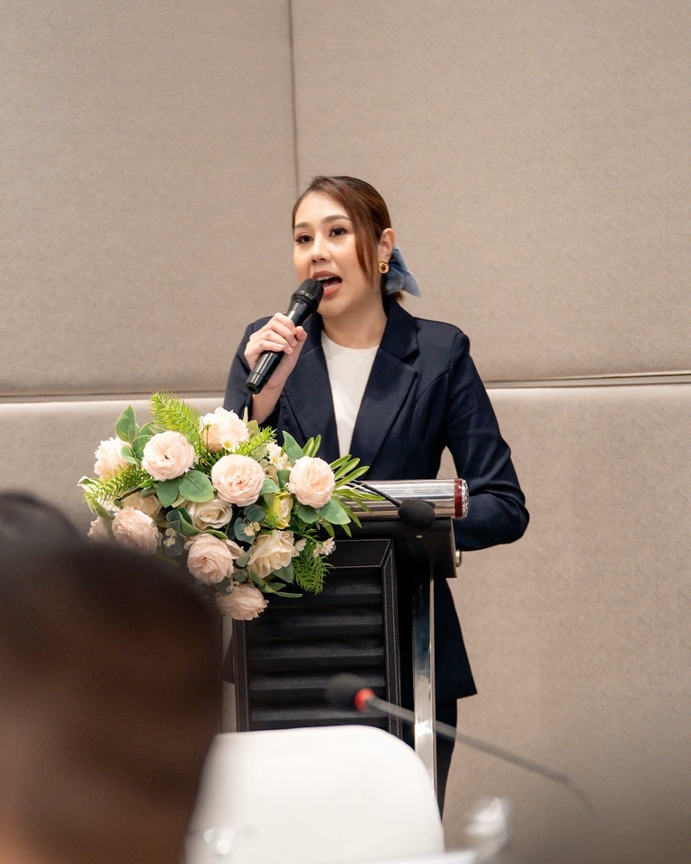 พิธีกรงานแต่งงานมืออาชีพ รับจ้างพิธีกรงานอีเว้นท์