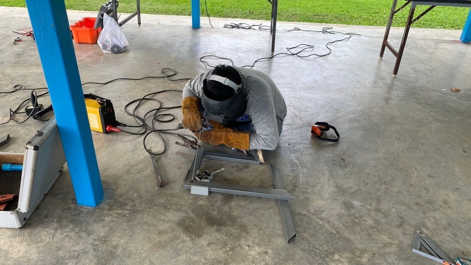 งานเชื่อมทำฐานรับท่อน้ำขนาดใหญ่