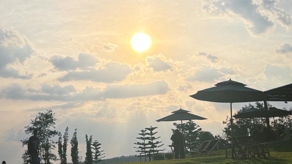 - รับงานพูดคุย ฟังปัญหาทุกอย่าง
- มีเวลาว่างหลังจาก6โมงเย็น
- ไม่เลือกงาน รับทุกประเภท
- อารมณ์ดี