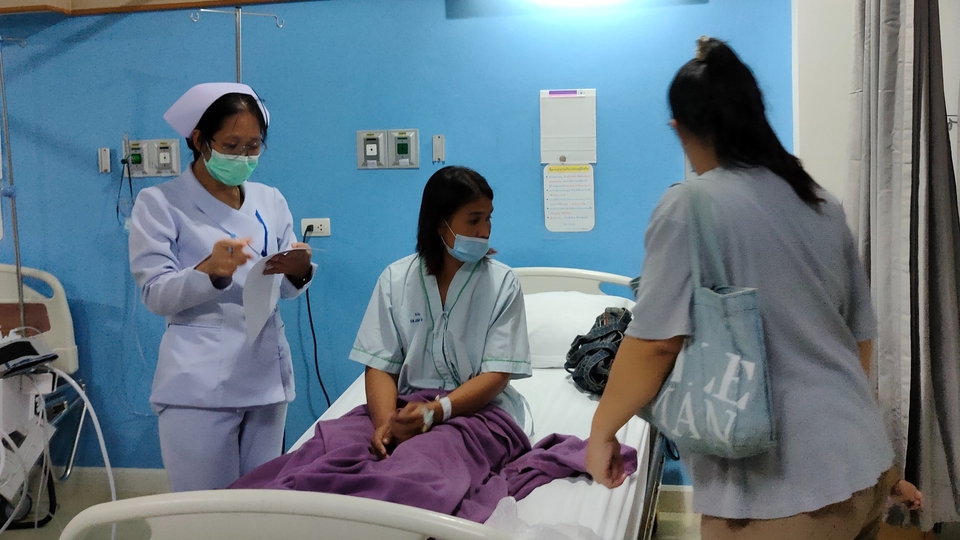 รับส่งดูแลผู้ป่วยสูงอายุและผู้ป่วยที่ไม่สามารถไปโรงพยาบาลเองได้