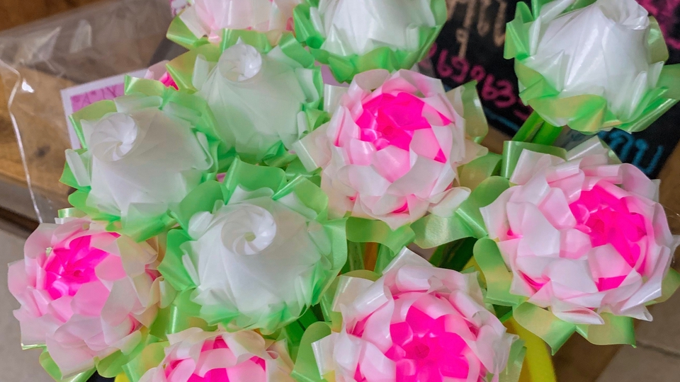 รับสั่งทำตามแบบ มีทั้งใส่เหรียญและตัวเปล่า