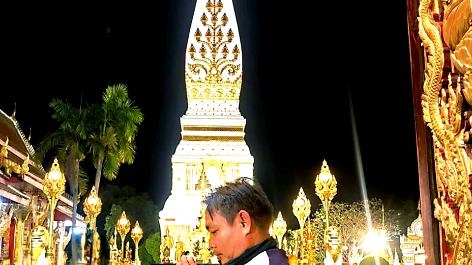 พระธาตุพนมที่อำเภอเรณู