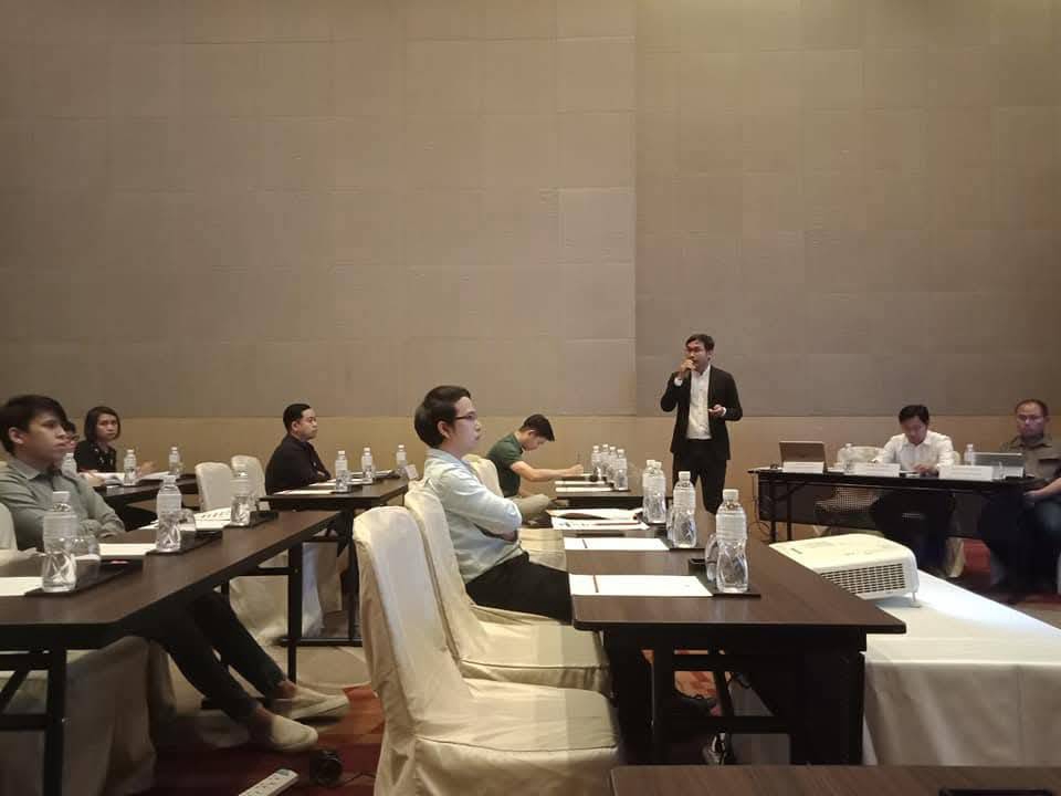 จัดเวทีประชุมรับฟังความคิดเห็น (EIA, IEE, CoP)