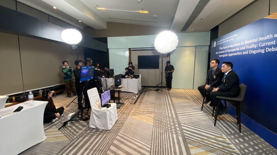 Live zoom meeting