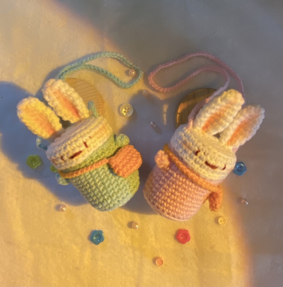 รับทำของขวัญแฮนเมดตุ๊กตาถักโครเชต์กระต่ายน่ารัก