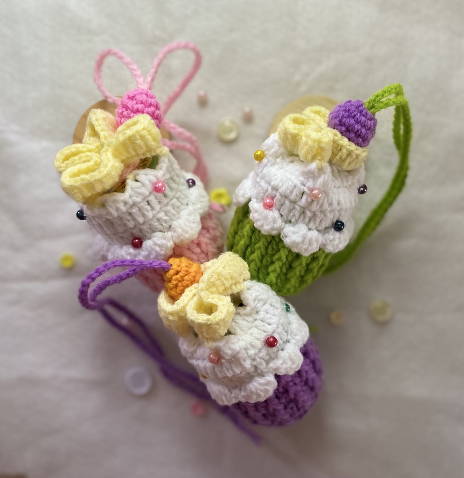 ของขวัญแฮนเมดถุงขนมเค้กน่ารัก งานฝีมือถักโครเชต์