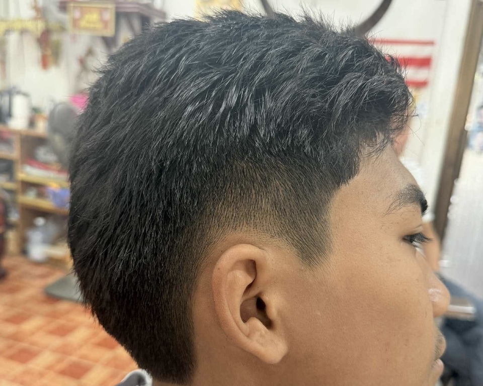 ช่างตัดผมใกล้ฉัน ตัดผมชาย ทรงผมยอดนิยม