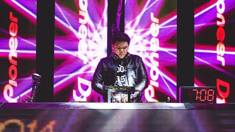 จ้างดีเจเปิดแผ่น ราคาดี DJมืออาชีพ บริการทั่วไทย