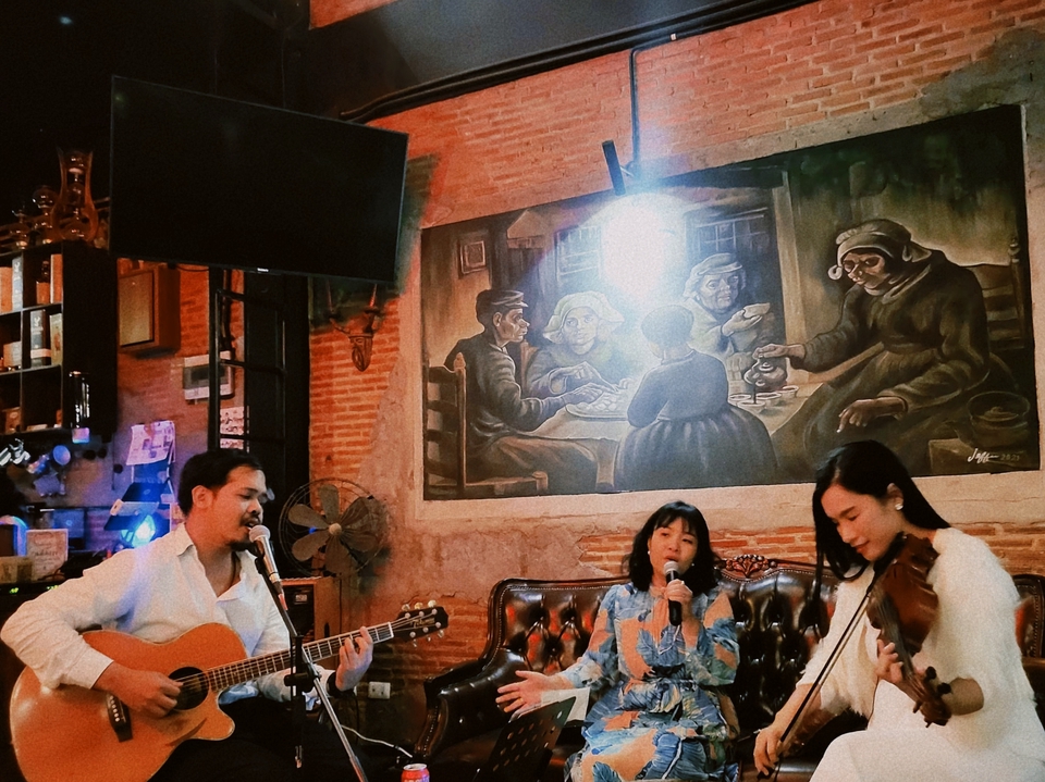 จ้างวงดนตรี นักดนตรี วงดนตรีแจ๊ส แสดงสด กรุงเทพ